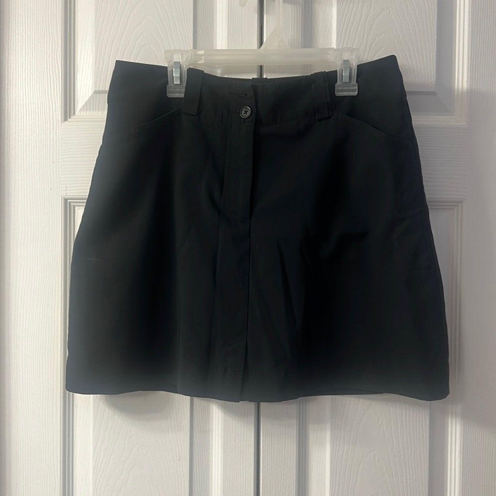 Black Nike Golf DryFit Skort (Size 4)